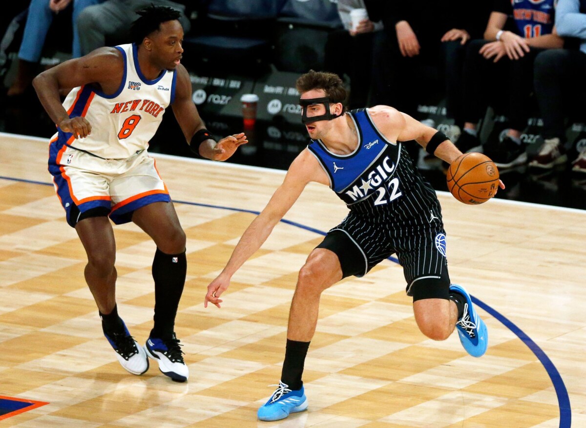 New York Knicks - Orlando Magic Franz Wagner (r) wird den Orlando Magic erst einmal fehlen.