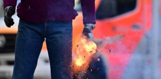 Ausnahmezustand: Mehr als 2.000 Feuerwehrleute im Einsatz Silvester bedeutet für die Berliner Feuerwehr die größte Herausforderung des Jahres.