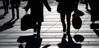 Ifo-Prognose: Ost-Wirtschaft wächst langsamer als erhofft Die Wirtschaft in Ostdeutschland zeigt laut dem Dresdner Ifo-Institut Erholungstendenzen.