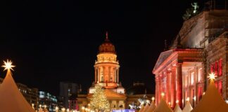 Berlin verpasst wohl Marke von 30 Millionen Übernachtungen Auch in der Adventszeit kommen viele Touristen nach Berlin - die Bilanz für das Jahr 2025 fällt aber schlechter aus als noch jene fürs Vorjahr. (Archivbild)