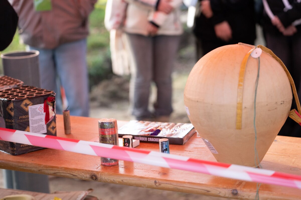 Start des Feuerwerk-Präventionsprojekts C.L.E.V.E.R. Kinder lernen beim Präventionsprojekt C.L.E.V.E.R. am ukb, wie gefährlich Feuerwerkskörper sein können.