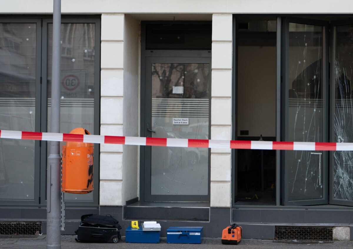 Explosion in Berlin-Kreuzberg Mit einer Handgranate verübten maskierte Täter einen Anschlag auf einen kleinen Nachtclub in Berlin-Kreuzberg.