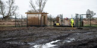 Öl fließt wieder – Pipeline nach Unfall erneut in Betrieb Die Pipeline von Rostock nach Schwedt ist nach dem Austritt von Öl aus einem Leck wieder in Betrieb. (Archivbild)