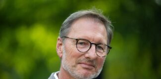 Zitat: Zoodirektor Knieriem zu einem Berliner Böllerverbot Zoodirektor Andreas Knieriem spricht sich angesichts der Lärmbelastung für Tiere an Silvester für ein generelles Böllerverbot aus. (Archivbild)