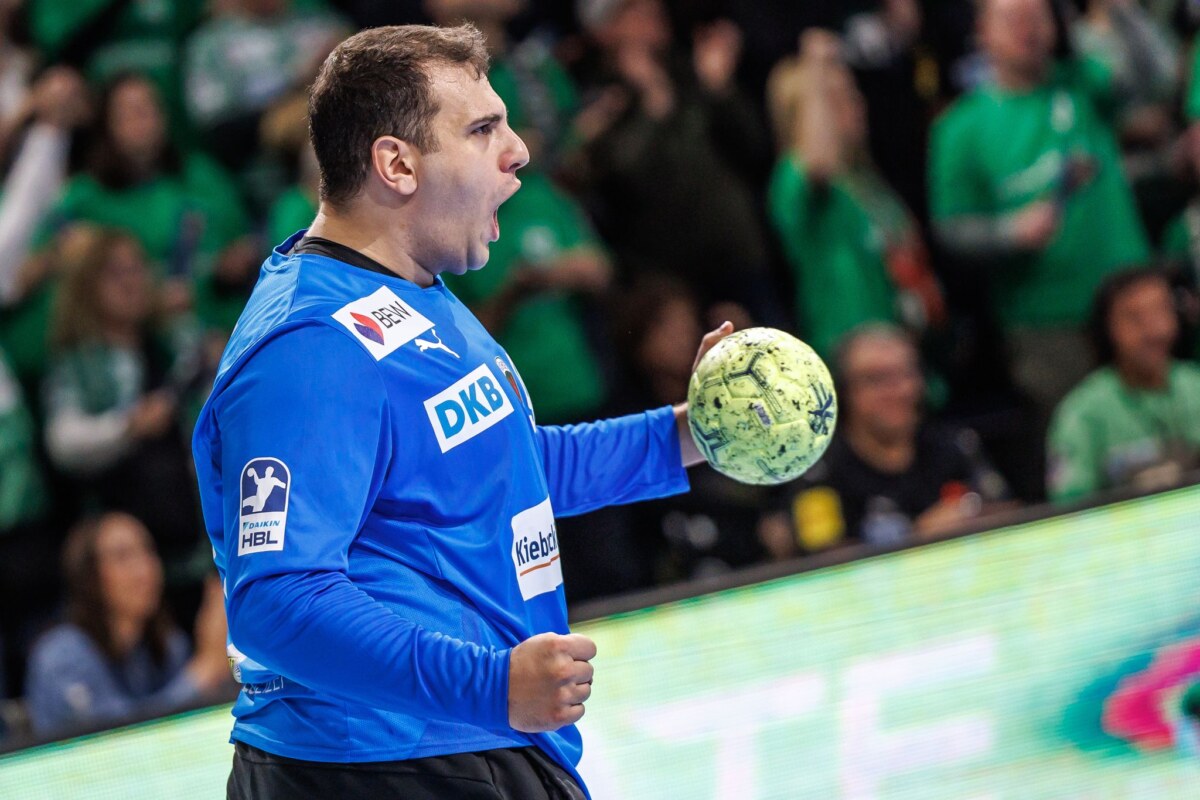 Füchse Berlin - THW Kiel Füchse-Schlussmann Dejan Milosavljev muss weiter zuschauen. (Archivbild)