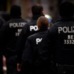 Razzien gegen organisierte Kriminalität: Pistolen und Drogen Die Berliner Polizei geht seit fast einem Monat mit größeren Razzien gegen die organisierte Kriminalität vor. (Symbolbild)