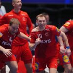 Mega-Transfer perfekt: Berlin holt Star-Handballer Pytlick Die Dänen Simon Pytlick (l) und Mathias Gidsel (r) spielen bald auch wieder im Club zusammen. (Archivbild)