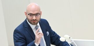 Innenminister setzt auf Gesichtserkennung bei Täterfahndung Brandenburgs Innenminister René Wilke (SPD) will die Möglichkeiten der Polizei bei der Fahndung deutlich ausweiten. (Archivbild)