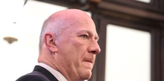 «Immerhin Wegner hatte Netz» – Spott über «Tennisgate» Berlins Regierungschef Wegner erntet Spott.