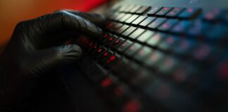 Schlag gegen Cyberkriminelle in Deutschland In einer konzertierten Aktion haben Strafverfolgungsbehörden und Microsoft einen globalen Cyberkriminalitätsdienst zerschlagen. (Symbolbild)