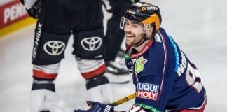 Eisbären Berlin gewinnen mit 2:1 gegen Ingolstadt Angreifer Marcel Noebels erzielte das 2:1 der Eisbären Berlin gegen den ERC Ingolstadt. (Archivbild)