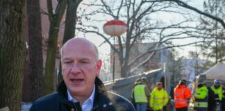 Wegner wegen Tennis-Match in Berliner Stromkrise unter Druck Berlins Regierender Bürgermeister Kai Wegner (CDU) zeigte sich nach dem Ende des Stromausfalls erleichtert, steht wegen seines Agierens in der Krise aber stark in der Kritik.