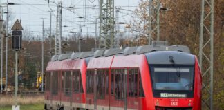 Warnstreik: Verzögerungen im Regionalverkehr möglich Der Regionalexpress RE6 - auch Prignitz-Express genannt - soll trotz eines Warnstreiks am Donnerstagmorgen fahren, sagt die Deutsche Bahn. (Archivbild)