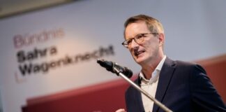 BSW will mit Doppelspitze in Berlin-Wahl gehen BSW-Landeschef Alexander King ist einer der beiden Spitzenkandidaten der Partei für die anstehende Abgeordnetenhauswahl im Septemer.