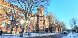 Die ehemalige Kaserne ist heute ein Oberstufenzentrum. Bild: M. Schwarz