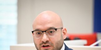 Brandenburgs Innenminister René Wilke (SPD) berichtet von zwei Fällen, die beim Verfassungstreue-Check entdeckt wurden (Archivbild).