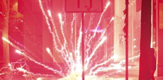 Dutzende Verletzte, 400 Festnahmen zu Silvester in Berlin Zum Teil wurden Menschen mit Feuerwerkskörpern beworfen.