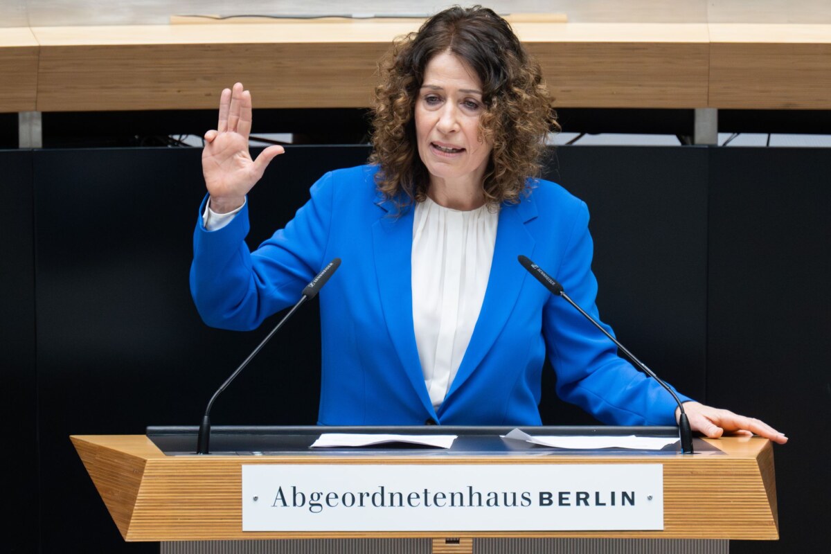 Berliner Abgeordnetenhaus Grünen-Fraktionsvorsitzende Bettina Jarasch hat am Klimapakt einiges auszusetzen.
