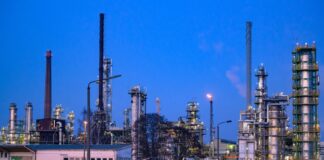 Gesetzesänderung soll Ölraffinerie PCK langfristig sichern Eine Änderung des Außenwirtschaftsgesetzes soll der Sicherheit der Ölraffinerie PCK im Nordosten Brandenburgs dienen. (Archivbild)