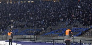 Hertha, Polizei und Politik suchen weiter nach Lösungen Viele Hertha-Fans verließen nach den Vorfällen mit der Polizei das Stadion. (Archivbild)