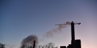 Senatorin fordert Bundeshilfe bei Stromausfall-Ermittlungen Beschädigt wurde eine Kabelbrücke, die zum Kraftwerk Lichterfelde führt.