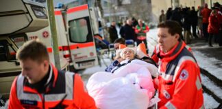 Große Krankenhäuser wieder am Stromnetz Gerade für pflegebedürftige Menschen ist der Stromausfall eine schwere Belastung.