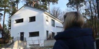 Das Haus in Rangsdorf beschäftigt seit Jahren die Brandenburger Justiz. (Archivbild)