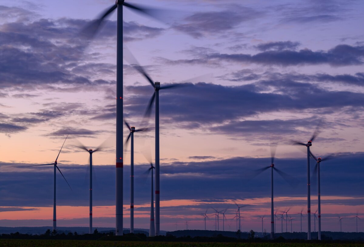 Ausbau erneuerbarer Energien Werden Genehmigungen für neue Windräder außerhalb festgelegter Planungsflächen in Brandenburg gestoppt? (Symbolbild)