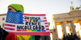 Schüsse in Minnesota: Mahnwache für Renee Good in Berlin Mit einer Mahnwache in Berlin wird an Renee Nicole Good erinnert.