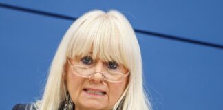 Spranger will Berliner Gesetze nach Stromausfall ändern Innensenatorin Iris Spranger (SPD) will als Konsequenz aus den Erfahrungen mit dem mehrtägigen Stromausfall in Berlin auch einige Gesetze ändern.