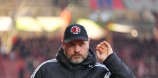 Steffen Baumgart hat seinen Vertrag als Chefcoach bei Union Berlin verlängert. (Archivbild)