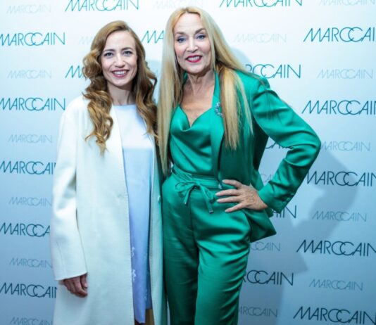 Elizabeth Jagger: «Mein Vater organisiert Spieltreffen» Elizabeth Jagger und Jerry Hall besuchten die Fashion Week in Berlin.