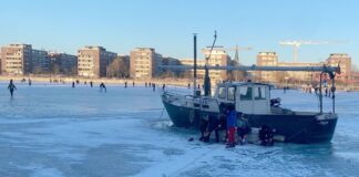 Warnung vor Glätte durch gefrierenden Regen Besonders am Montagmorgen ist es sehr kalt in Berlin und Brandenburg.