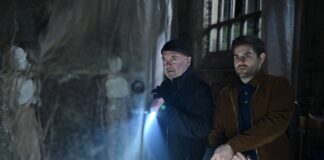 Von Krimihelden und True Crime: «Ein starkes Team» im ZDF Otto Garber (Florian Martens, l) und Nils Makowski (Lucas Reiber) bietet sich ein schockierender Anblick.