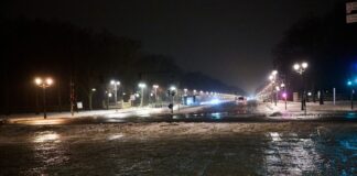 Glatteis in Berlin – Polizei meldet nur wenige Unfälle Die Verkehrsinformationszentrale warnt am Dienstagmorgen vor glatten Gehwegen.