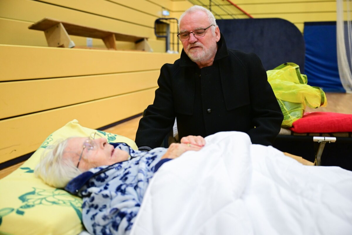 Stromausfall Berlin In einer Notunterkunft hat eine 97-Jährige Unterschlupf gefunden.