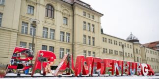 Land will Bürokratie an den Kragen – Entwurf auf dem Weg Brandenburgs Landesregierung will weniger Bürokratie.