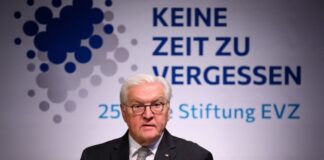 Stiftung lädt zum Augen-Auf-Kinotag in sechs deutsche Städte Die Stiftung Erinnerung, Verantwortung und Zukunft feierte im Dezember ihr 25-jähriges Bestehen mit Bundespräsident Frank-Walter Steinmeier. (Archivbild)