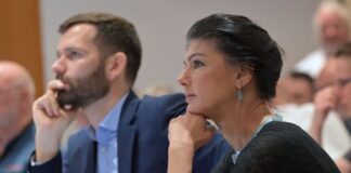 Brandenburg: BSW will SPD kein Koalitionsbekenntnis abgeben Brandenburgs BSW-Landesgeschäftsführer Stefan Roth äußert sich zur Forderung der SPD nach einem Treuebekenntnis zur Koalition. (Archivbild)