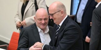 BSW-Minister Crumbach gibt Erklärung ab – Koalition am Ende? Brandenburgs Vize-Ministerpräsident und BSW-Finanzminister Robert Crumbach hat eine persönliche Erklärung angekündigt (Archivbild).