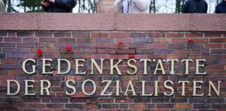 Gedenken in Berlin: Ermordung von Luxemburg und Liebknecht An der Gedenkstätte der Sozialisten am Zentralfriedhof Berlin-Friedrichsfelde wird traditionell an die Ermordung Rosa Luxemburg und Karl Liebknecht erinnert.