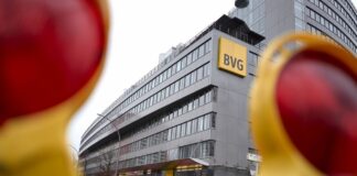 Verdi und BVG vertagen sich nach zweiter Tarifrunde Verdi verhandelt mit der BVG weiter über bessere Arbeitsbedingungen für die Beschäftigten. (Archivbild)