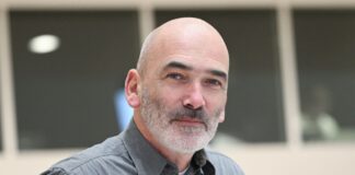 Brandenburger BSW-Abgeordneter stellt sich vor AfD-Politiker Der Brandenburger BSW-Landtagsabgeordnete Christian Dorst hat die Kritik an AfD-Politiker Wilko Möller wegen eines Wahlplakats zurückgewiesen (Archivbild).