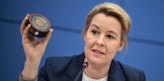 Senat setzt nach Stromanschlag auf mehr Videoüberwachung Ein Starkstromkabel hat einen komplizierten Aufbau und kann nicht ohne weiteres repariert werden.