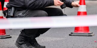 Schüsse auf Shishabar in Wedding Nach Schüssen auf eine Shishabar in Berlin-Wedding ermittelt die Polizei.