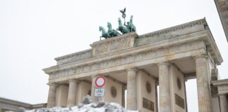Frost und Neuschnee in Berlin und Brandenburg Heute und in der kommenden Nacht wartet Frost auf Berlin und Brandenburg.