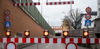 Abschnitt der A100 ist in Richtung Wedding gesperrt Zwischen dem Treptower Park und der Sonnenallee hat ein technisches Problem zu einer Sperrung der Strecke geführt. (Symbolbild)