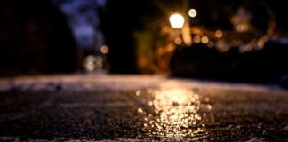 Trotz Glätte – Ruhige Nacht auf den Straßen Vereist sind in Berlin und Brandenburg viele Straßen. (Archivbild)