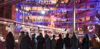 Berlinale 2026 – Das Kino der Welt Ab 12. Februar sammeln sich Autogrammjäger und Schaulustige wieder am Roten Teppich vor dem Berlinale Palast. Bild: IMAGO/PIC ONE