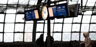 Eisiges Wetter – Regionalbahnen fahren weiter eingeschränkt Bei der Bahn kommt es zu Verspätungen im Regionalverkehr. (Archivbild)